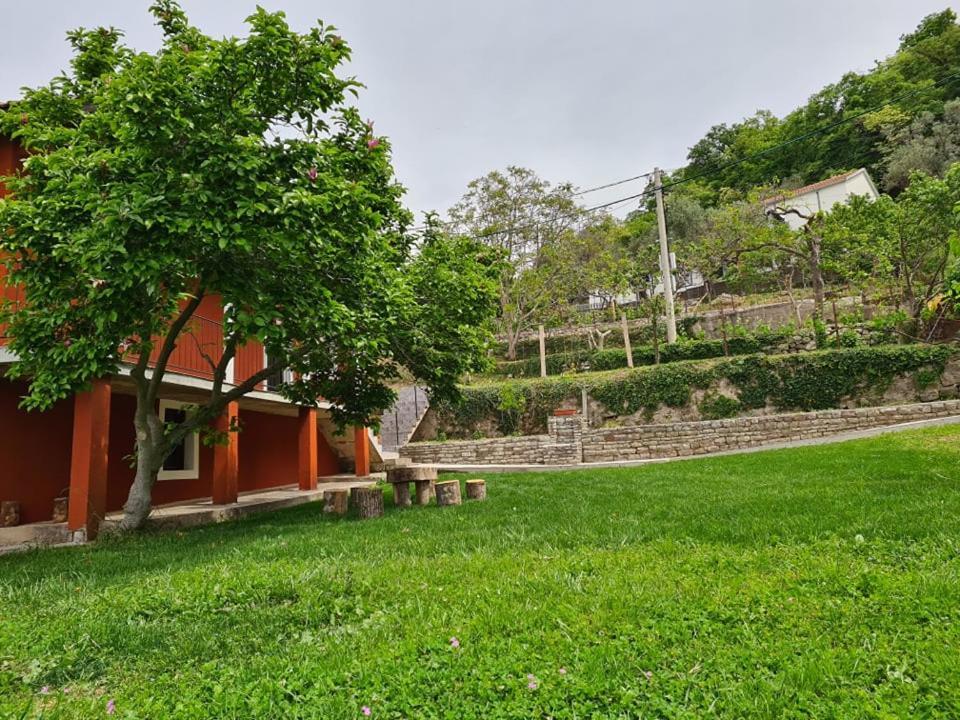 Holiday Home Vulezic Бар Экстерьер фото